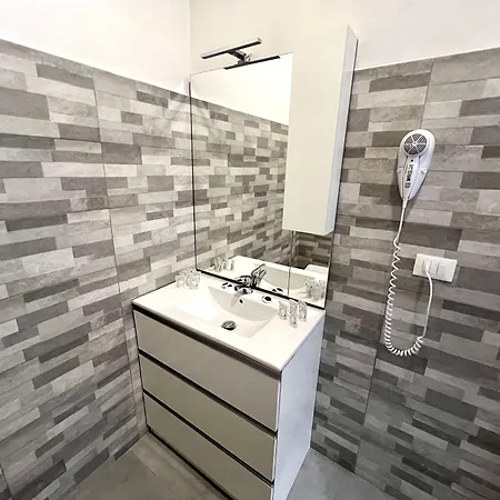 A Quattro Passi Da Guest house