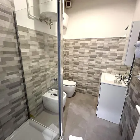 A Quattro Passi Da Guest house